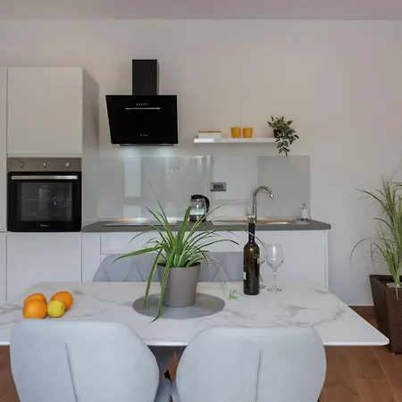 Terra 5 Deluxe By Interhome Viskovo